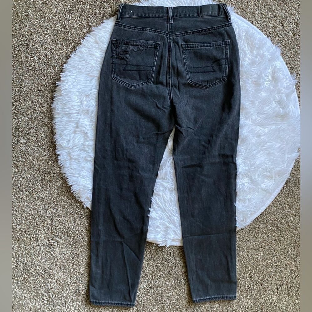 American‎ Eagle Mom Jeans Black Distressed Womens Size 2